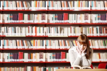 Australians have a continued love of reading, Dymocks chief Steve Cox said. Photo: Shutterstock 
