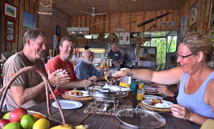 01-Banubanu,-NT,-breakfast-