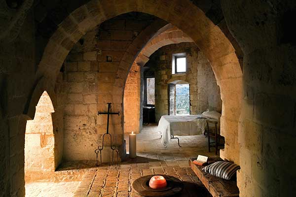 08-Hotel-Sextantio,-Le-Grotte-della-Civita