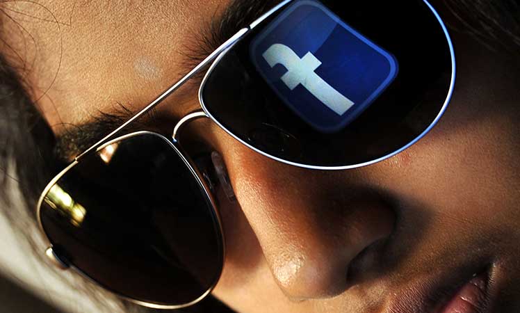 facebook-reflection