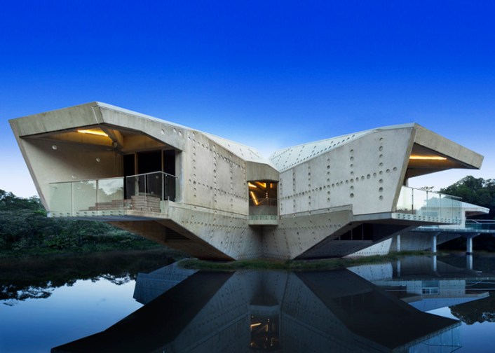 Dezeen_Stamp-House-by-Charles-Wright_ss_3