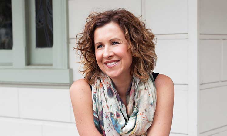 Amy Crawford is a corporate high-flyer turned holistic guru. 
