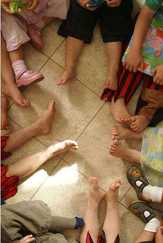 Traditional party games like pass the parcel are making a come-back. Source: ShutterStock.