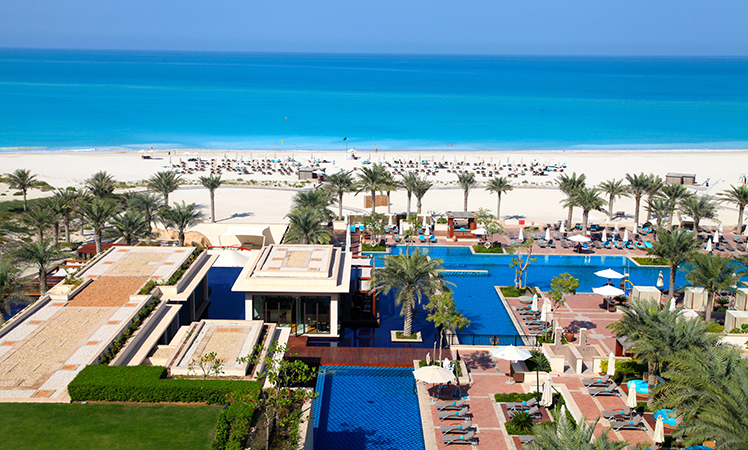 luxury-pool