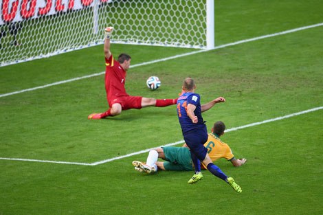 20th minute: Arjen Robben puts one past Mat Ryan. Photo: Getty