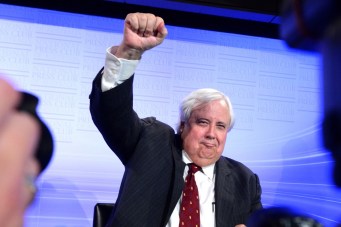 Clive Palmer blocks carbon tax repeal... for now