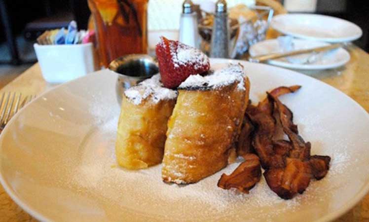 Bruleed French toast.