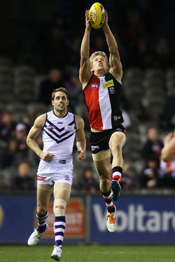 Rhys Stanley 'does a Riewoldt' during his best game for the Saints. Photo: Getty