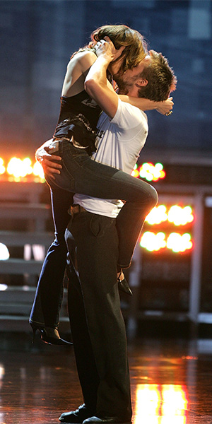 The former couple at the 2005 MTV Movie Awards couldn't keep their hands off one another. Photo: Getty