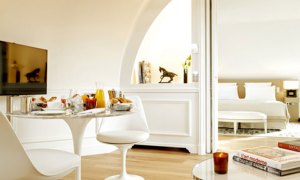 Consider a Parisian suite in September.