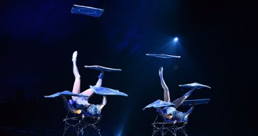 cirque-du-soleil-juggling