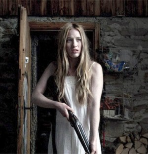 sophie-lowe-wary