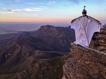 AUSTRALIAN WINGSUIT DIVER DEATH SWITZERLAND