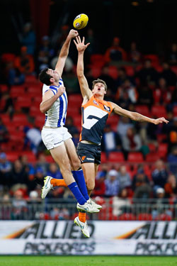 A familiar sight: Todd Goldstein wins the tap. Photo: Getty