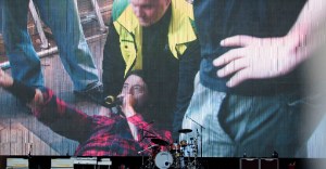 Sweden Foo Fighters Grohl Injured