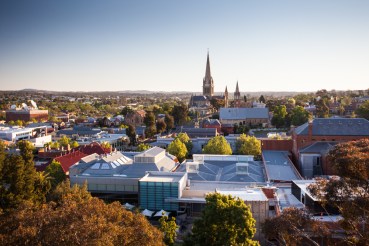 The median house price in Bendigo is half that of Melbourne.