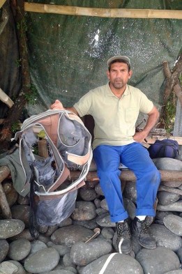mh370 suitcase reunion island