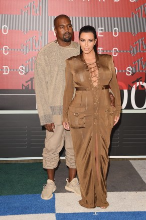 Kanye West and Kim Kardashian koordinate. 