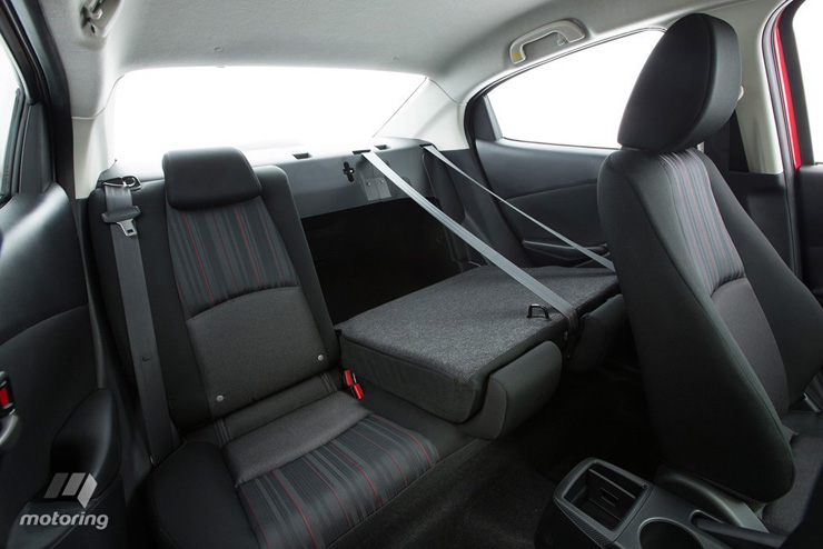 Mazda2 sedan