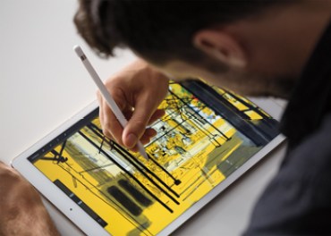 Apple seems to have copied Microsoft with its new iPad Pro. Photo: Apple