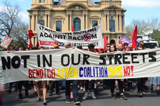 The protesters in favour of the mosque in front of Bendigo town hall.