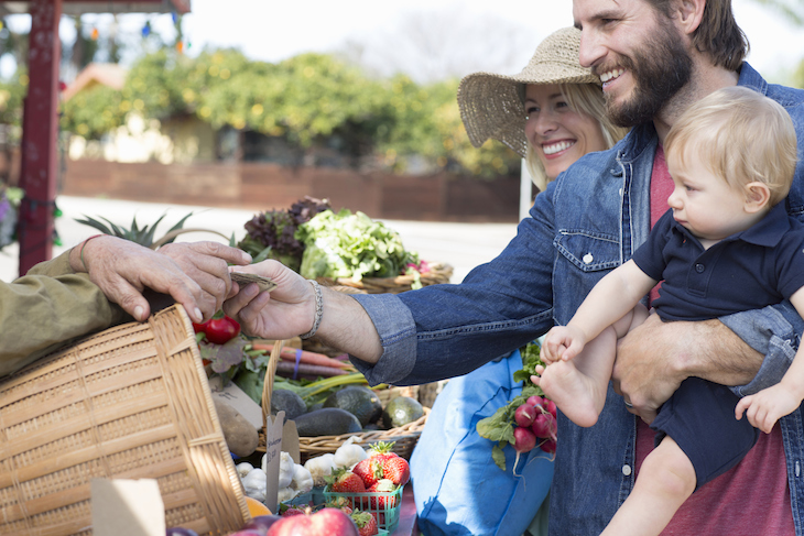 Farmers' markets are the perfect weekend outing for the whole family. Photo: Getty