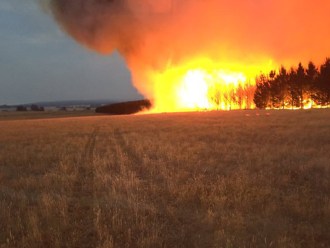 A fire takes hold in Elaine. Photo courtesy of CFA volunteer.