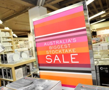 Early birds will nab cheaper worms when Myer opens at 5am. Photo: AAP