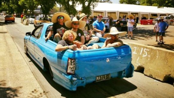A man has died after falling off the back of a ute at Summernats 30 in Canberra.