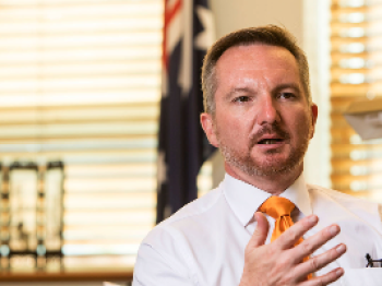 Shadow treasurer Chris Bowen takes the Keynesian view. Photo: Andrew Taylor