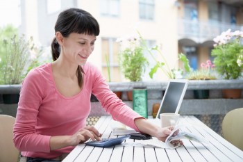 Technology can help manage finances. Photo:AAP