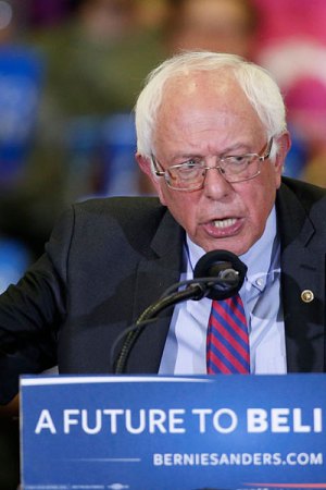 Bernie Sanders is proving a hit with American students overseas. Photo: Getty