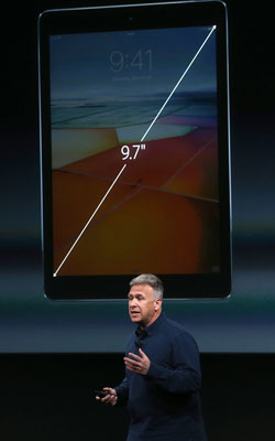 Phil Schiller introduces the product to Apple fans. Photo: Getty