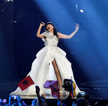 dami im