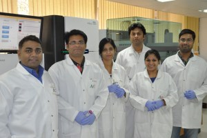 Dr Rajeev Varshney (left) with some researchers from ICRISAT. Photo: ICRISAT