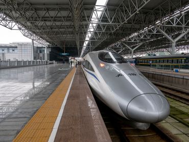 China's high-speed rail has a top speed of 350km/h.