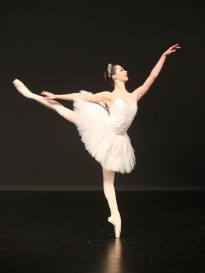 Atkins will use her prize to continue studying at the Dutch National Ballet Academy.