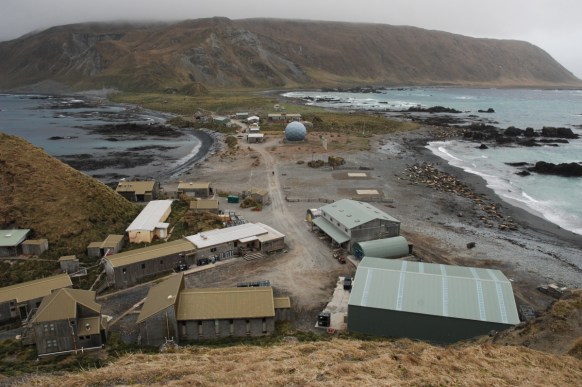 Macquarie Island research station will close in 2017.