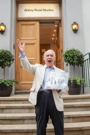 Decca Records has offered Teddy McDermott a single deal. Photo: Facebook/Songaminuteman.