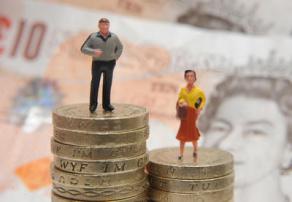 The UK tries to boost women's super. Photo: AAP