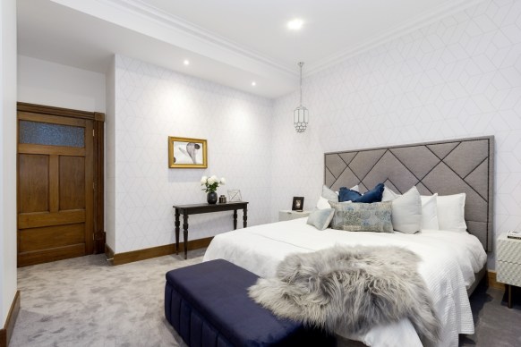 h2_r6_masterbed_dc_raws-7