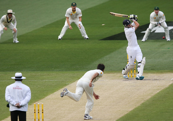 mitchell johnson kevin pietersen