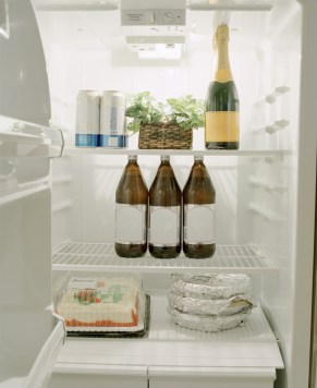 WA champagne tastes give way to beer budgets. Photo:Getty