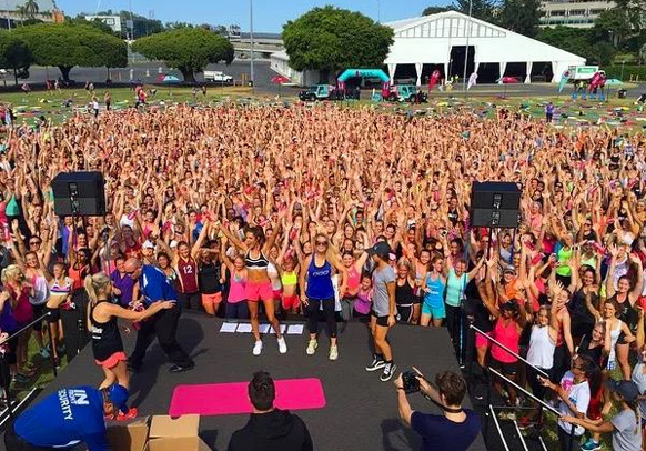 kayla itsines personal trainer