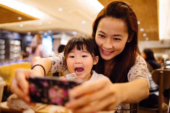 Pictures of children on social media exposes them to risk