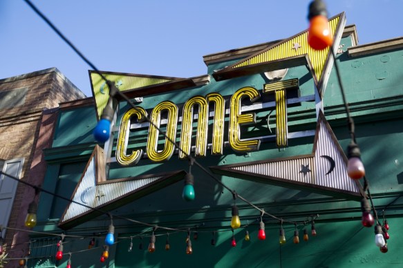 comet-pizza-restaurant