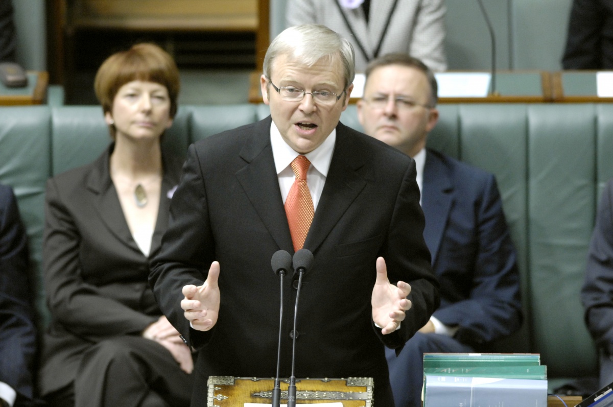 Kevin Rudd apologises to Stolen Generation