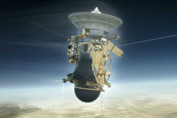Cassini hovers near Saturn