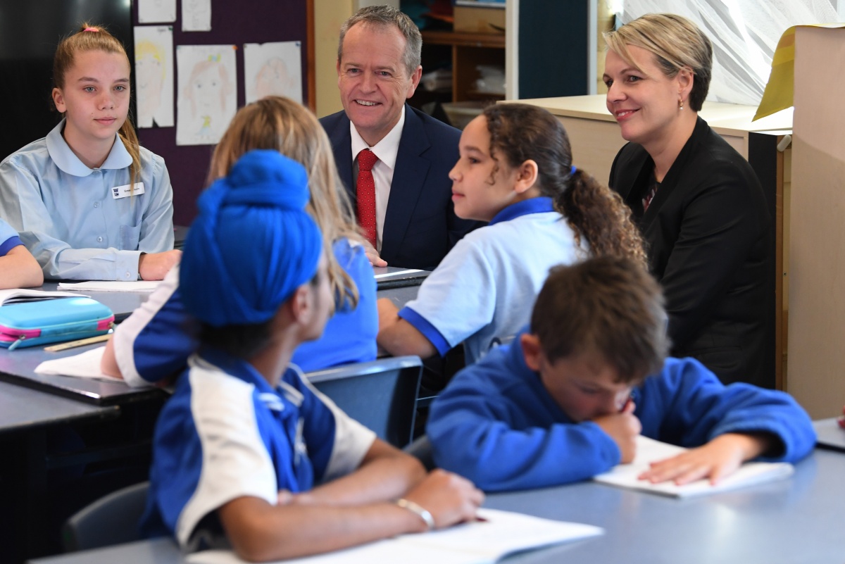Bill Shorten visiting St Thomas the Apostle Primary School in Canberra on Wednesday