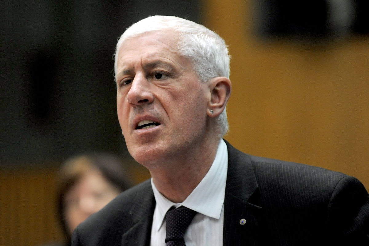 Graeme Innes has taken a shot at Joe Hockey and George Brandis.